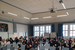  Drei „Ehemalige“ der Abschlussklasse 2009 erzählten der Redaktion metallbau von ihren Erfahrungen während und nach der Technikerschule München. 