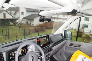  Der Test TGE war mit Infotainmentsystemen ausgestattet, die Funktionen wie Navigation und Bluetooth-Konnektivität boten. 