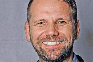  Thomas Ehrmaier sieht sich als Bindeglied zwischen Bauherren, Planern, Bauunter­nehmen und Metallbaubetrieb. 