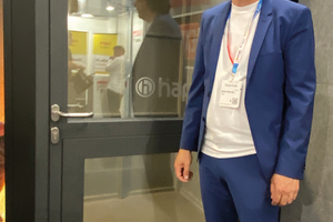  Erfinder Bekim Mazreku möchte mit der Firma Hapu seine neuartige, patentierte Brandschutz-/Fluchttür vertreiben. 