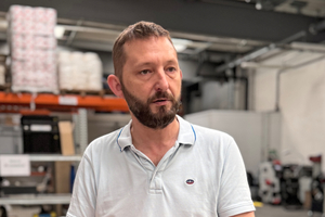  Exportleiter Hubert Callerot führte in Laval durch das Werk. 