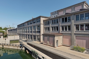  In dem ehemaligen Industrieareal haben nach der Sanierung Wohnlofts, Kultur und Gewerbe neuen Raum erhalten. 