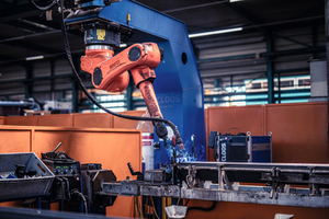  IQSteel.ERP kann Geometriedaten mithilfe eines NC-Editors über eine Schnittstelle an die Maschinen weiterleiten. 