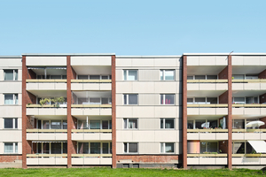  Problemzone: Die Loggien können nicht wie die Außenwand mit vorgefertigten Elementen in Holzrahmenbauweise ertüchtigt werden. 
