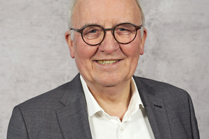  Prof. Dr.-Ing. Winfried Heusler, Institutsleiter des ift Rosenheim. 