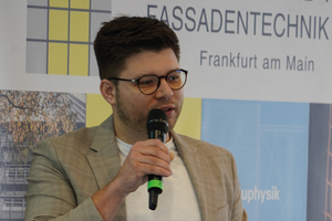  Julian Kittler, Projektleiter Fassade bei Goldbeck Süd, stellte einen betriebsinternen, unverbindlichen Fagekatalog zur Risikoanalyse vor. 