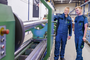  Die Firma Otto Piening in Glückstadt schätzt es sehr, dass die gemietete DBL-Berufskleidung repariert wird. 