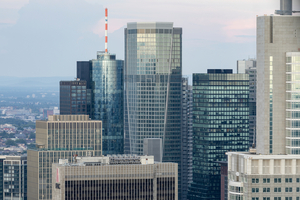  Mit The Four Frankfurt entstand mitten in der City der Banker ein multifunktionales urbanes neues Stadtquartier. 