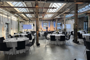  Aus dem früheren Schmiedebetrieb ist eine moderne Eventlocation mit 611 Quadratmetern Fläche geworden. 