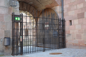  Das neue Burgtor für die Kaiserburg in Nürnberg steht für traditionelle Handwerkskunst in Kombination mit moderner Technik. 