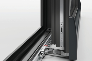  Durch spezielle Laufwagen unterstützt primePort SK bei großformatigen Elementen eine leichtgängige Bedienung.  