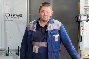  Mit Junior Julius Lümmen ist die Nachfolge für Klaus Janßen Metallbau und die 40 Mitarbeitenden geklärt. 