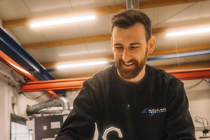  Juniorchef Jonas Schunn hat den Metallbaubetrieb in Geretsried konsequent auf ­Lohnfertigung umgestellt. 