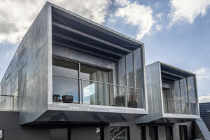  Die fünf Wohnkuben, die auf zwei Ebenen zwischen 100 und 160 m² ­umfassen, kosteten zwischen 1,3 und 2,3 Mio. Euro. 