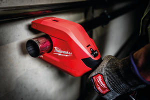  Der M12 Rohrabschneider XL von Milwaukee hat mit Akku ein Gewicht von 3,1 kg. 