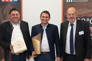 Die Gewinner des Oberösterreichischen Handwerkspreises: Johann und Paul Wendl mit Fritz Danner, Landesinnungsmeister Metalltechnik. 