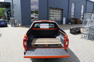  Der Maxus Pick-up kann mit knapp einer Tonne beladen werden und hat auf der Ladepritsche Platz für eine Europalette. 
