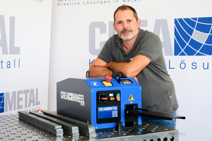  Erfinder und Maschinenbauer Mario Weber stellt die neue Crea-Wheel 60 Basic vor – ein Einstiegsmodell. 