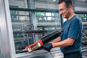  Für die Eckwinkelverbindung von Aluminiumprofilen bietet Soudal Spezialprodukte. 