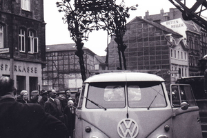  Bereits im Jahr 1963 wurde der Baldachin zu Restaurierungsarbeiten demontiert und in die Werkstatt der Senge transportiert. 