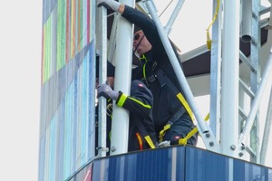  Stahl- und Metallbau Wimmer bei der Arbeit am Lincoln Tower. 