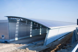  Das über 11.000 m² umfassende Solardach mit Modulen VOLTARLUX 