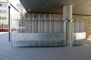  Verzinkerpreis 2007: Toranlage des Marien-Gymnasiums in Essen-Werden von Michael Stratmann, Werkstatt für Metallgestaltung, Essen 