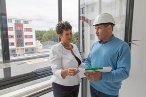  Marion Dawurske, board member and managing director at Berliner Wohnungsgenossenschaft Altglienicke and Project manager Dirk Höhne. Marion Dawurske, Vorstand und Geschäftsführerin der Berliner Wohnungsgenossenschaft Altglienicke und Projektleiter Dirk Höhne.
 