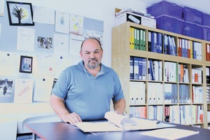  Unternehmer Willi Jost in Zollikofen hat nur wenige Mitarbeiter in seiner Lohnbuchhaltung, deren Gehalt unter 5.000 Schweizer Franken liegt. 