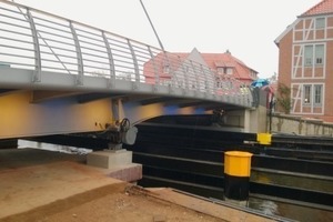  Ab Mitte November rollt wieder der Verkehr über die 120 t schwere Brücke 