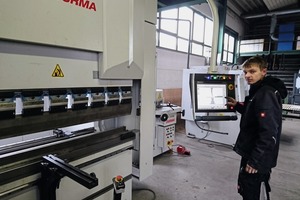  Breidenbach arbeitet auch mit einer CNC-gesteuerten Abkantpresse. 