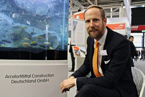  Dr. Lars Pfeiffer, CEO für ArcelorMittal Construction, wirbt für mehr Farbe. 