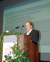  Institutsleiter Ulrich Sieberath<br /> 