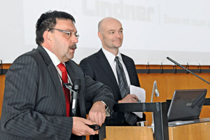  Dipl.-Ing. Ludwig Schmid (l.) von Lindner Fassaden und Prof. Christian Schuler (r.) 