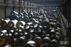  Eigenes Stahlservice-Center: Mit rund 30.000 Tonnen Stahl kann Elkuch schnell auf Kundenaufträge reagieren 