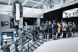  Die XXL DMU 600 Gantry linear war eine der sechs Weltpremieren, die bei der Hausmesse gezeigt wurden. 