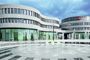  Leitz-Park in Wetzlar mit der neuen Firmenzentrale von Leica. 