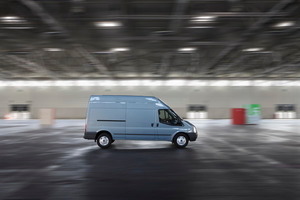  Der verbesserte Ford Transit voll in Fahrt 