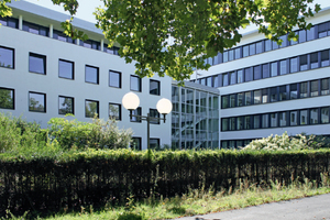  Das Amtsgebäude in Bonn gliedert sich in drei Baukörper 