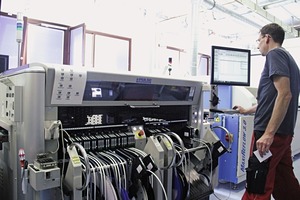 Investitionen in die Maschinen flossen in den vergangenen Jahren u.a. in SMD-Bestückungsautomaten. 