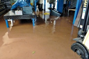  Mehrere Maschinen fielen dem Hochwasser zum Opfer und mussten verschrottet werden 