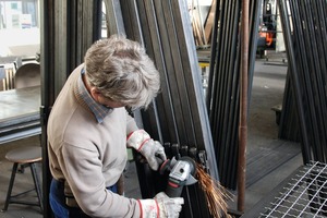  In der Werkstatt und auf der Baustelle haben fünf Testbetriebe sechs Wochen lang den Akku-Kompakt-Winkelschleifer von Metabo geprüft. 