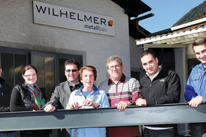  Die Familie: Schwager Stefan Leitner, Ehefrau Heidemarie Wilhelmer, Andreas Wilhelmer, Mutter Burgi Wilhelmer, Vater Arnold Wilhelmer, Bruder Christian Wilhelmer, Großcousin Fabian Wilhelmer (v.l.) 