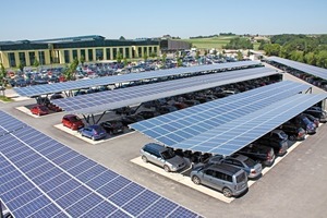  Selbstverständlich sind die Firmenparkplätze von Schletter solarüberdacht. 