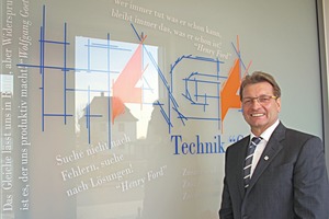  Norbert Rumpel freut sich über den jüngsten Firmenausbau in Hofheim: Der Technik Campus für 45 Systemplaner, Techniker und Ingenieure. 