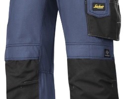  Rip-Stop-Bundhose aus Segeltuch. 