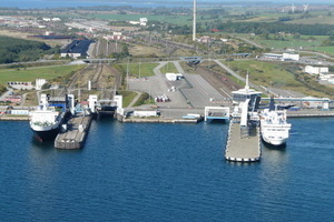  Sassnitz-Mukran ist der östlichste Tiefwasserhafen Deutschlands und einer von acht Häfen in der Region 