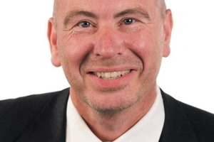  Der Experte für die Welt der Dübel: Dr. Ing. Klaus Fockenberg 