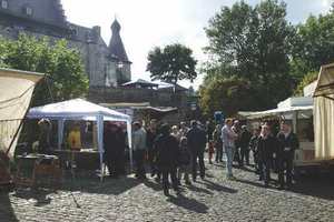  Kupfermeistertreffen und Meisterschaft der Schmiede finden vor Burg Stolberg statt 