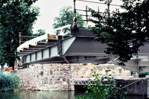  Die Eisenträgerkonstruktion der Schlossbrücke Schwerin wurde originalgetreu nachgebaut 